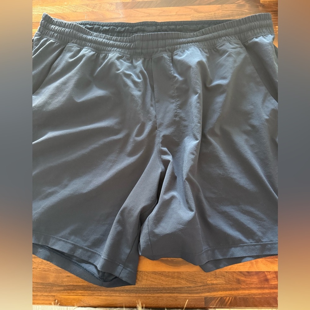 Men's Navy Blue lululemon pacemaker 9” shorts